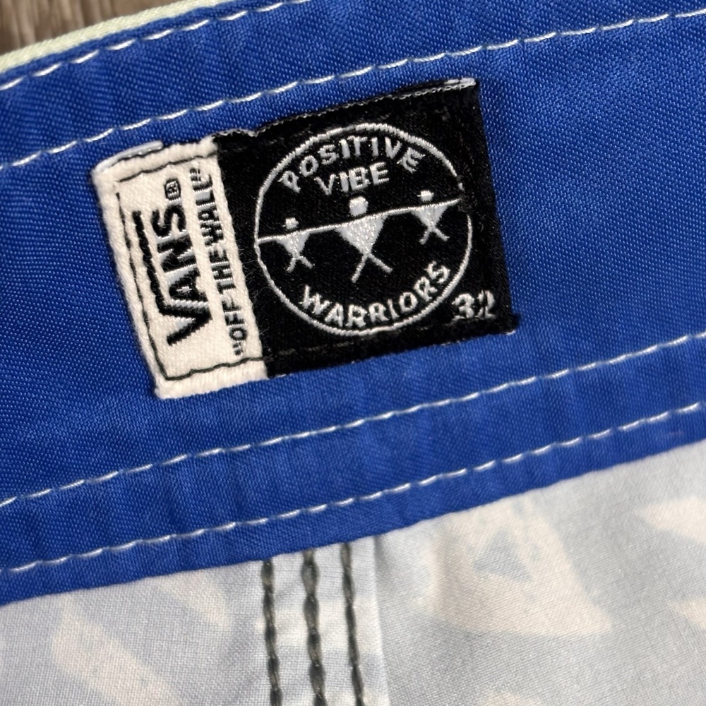Vans Off The Wall Positive Vibe Warriors Mens 32 Blue Geometric 9" Board Shorts - Picture 3 of 8